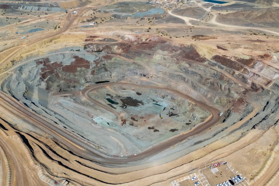 Ministry of Energy and Minerals signs two mining concession agreements