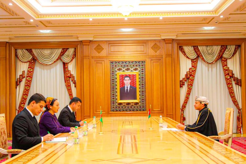 سفيرُ سلطنة عُمان يُقدّم أوراق اعتماده لرئيسة مجلس البرلمان التركماني 