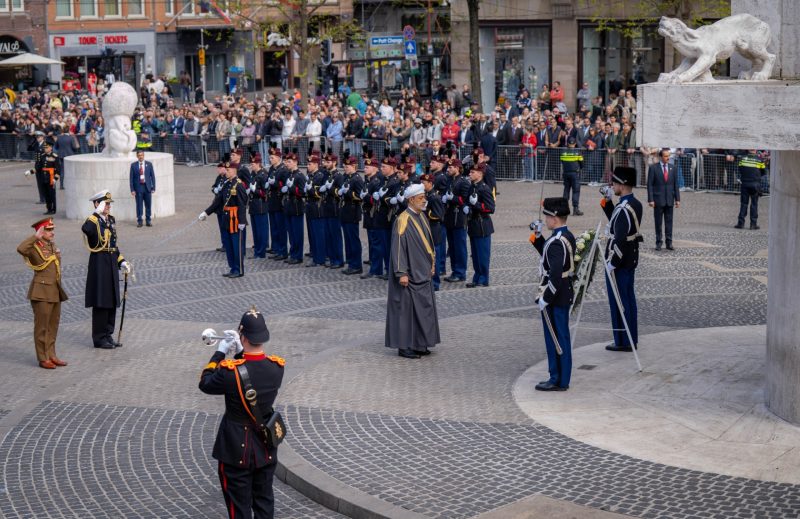 His Majesty The Sultan visits National Monument in Amsterdam
