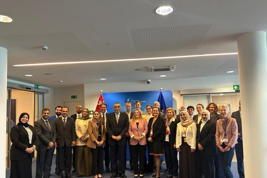 Oman and EU discuss strengthening cooperation