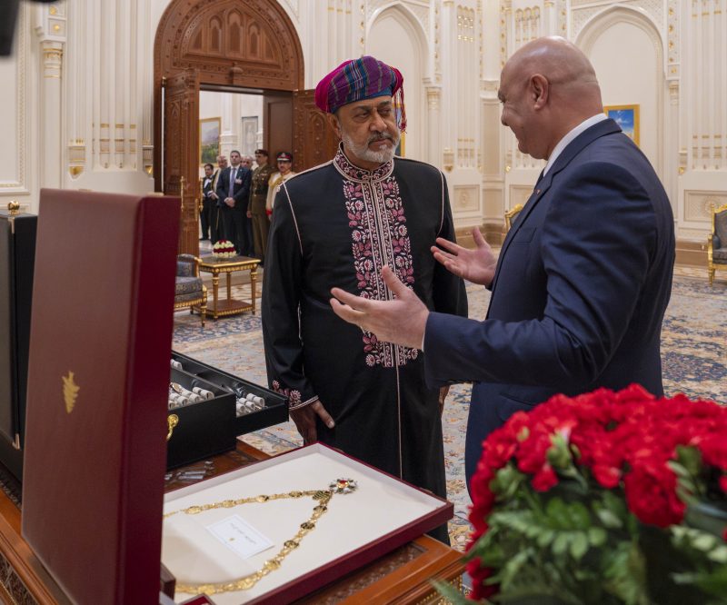 His Majesty hosts official dinner in honour of the Lebanese President