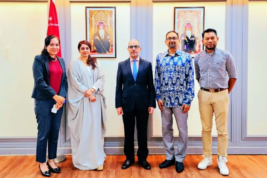 Malaysia: Ambassador receives Head of fashion house