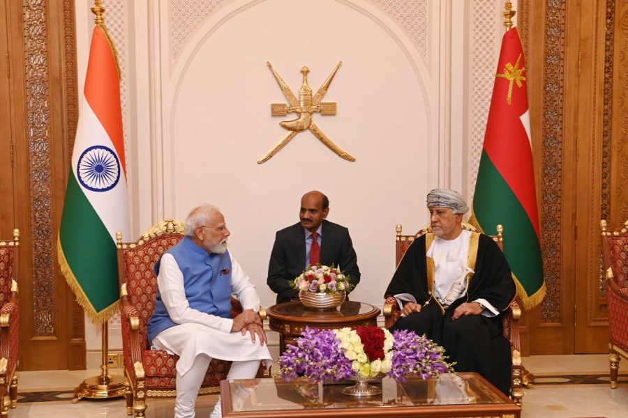 رئيسُ الوزراء الهندي يصل إلى سلطنة عُمان