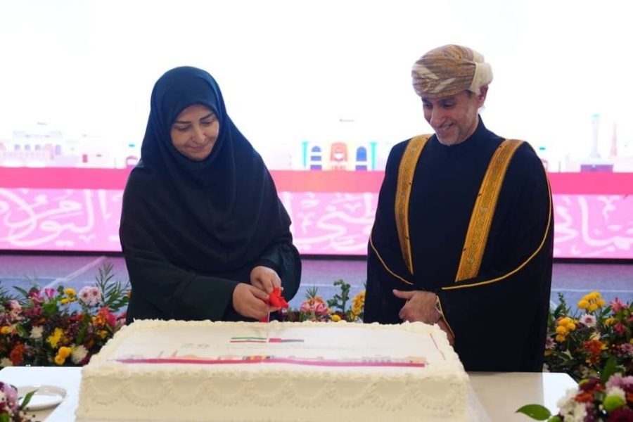 Iran: Foreign Minister attends Oman Embassy’s National Day celebration