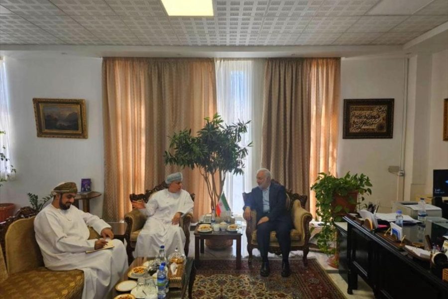 Iran: Deputy Foreign Minister discusses relations with Omani Ambassador