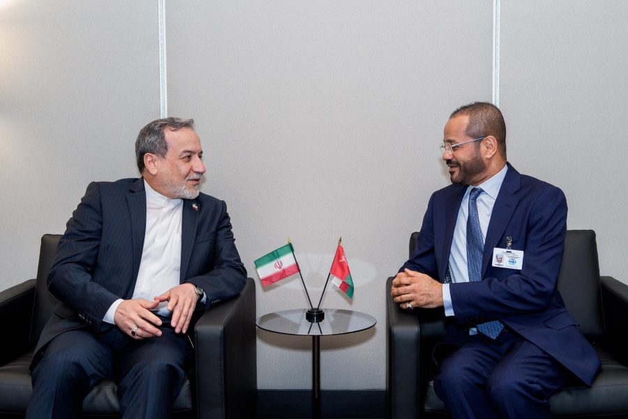 Minister meets Iranian counterpart in New York