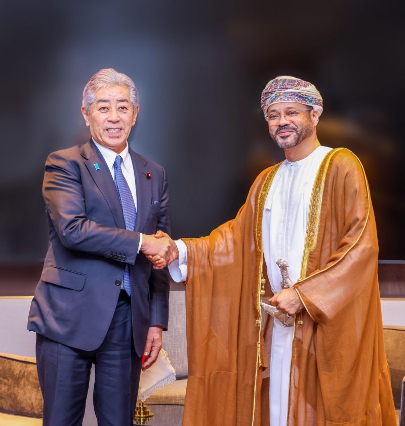 وزير الخارجية ونظيره الياباني يعقدان اجتماعًا ثنائيًّا