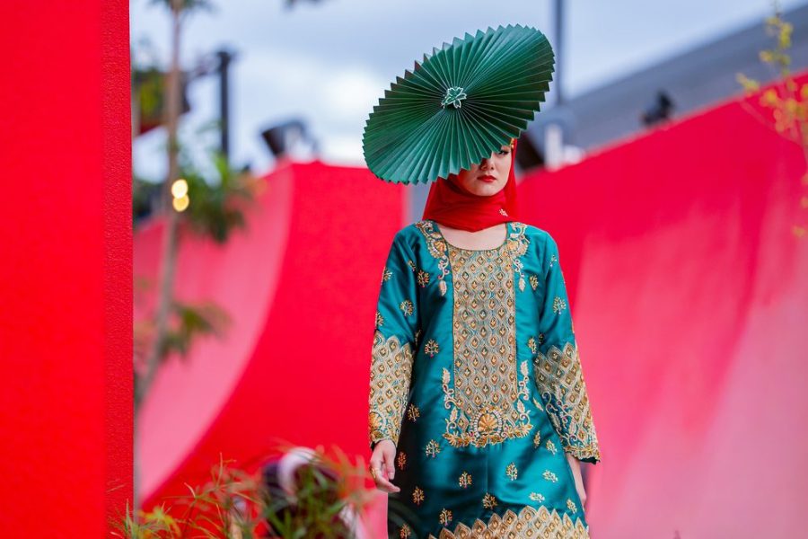 Japan: Oman presents a fashion show at its pavilion in Expo 2025