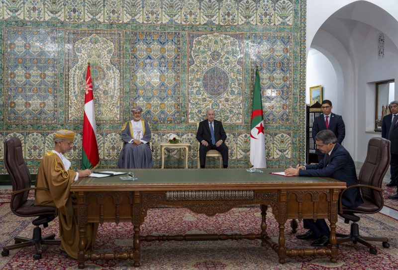 His Majesty and Algerian President witness signing of memoranda of understanding, cooperation agreements and executive programmes