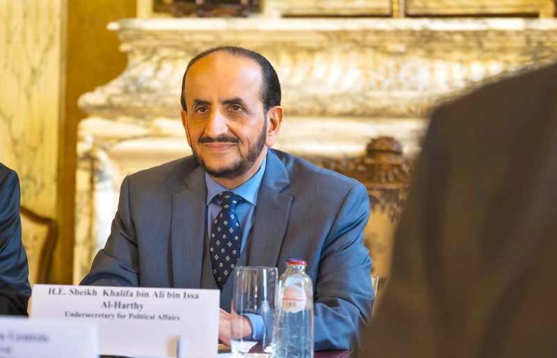 الشيخ خليفة الحارثي في ​​محادثات عمان وبلجيكا