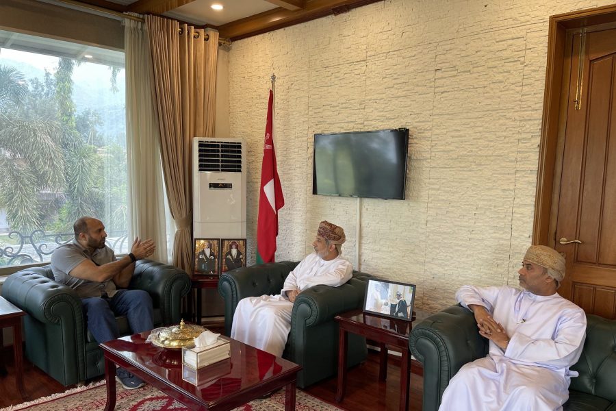 Pakistan: Ambassador receives regional director of SalamAir