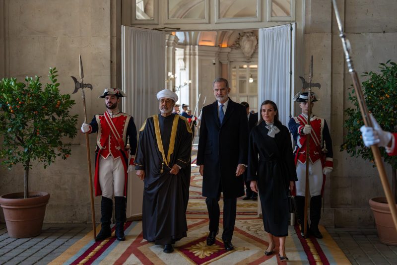 His Majesty holds private meeting with King of Spain