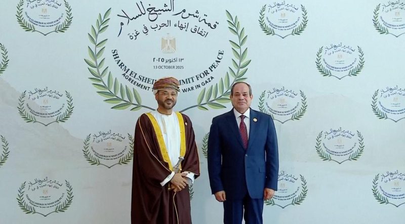 معالي السيد بدر بن حمد بن حمود البوسعيدي وزير الخارجية يترأّس وفد سلطنة عُمان المشارك في قمة شرم الشيخ للسلام