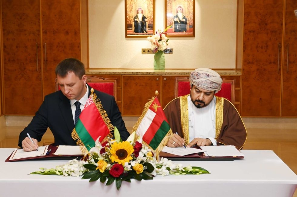 Oman and Belarus sign two agreements