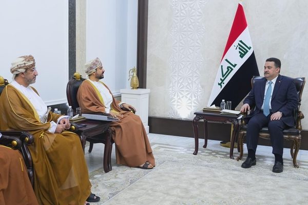 Prime Minister of Iraq receives Minister of Commerce