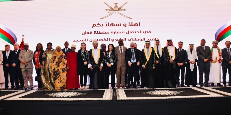 سفارات سلطنة عُمان تحتفل بالعيد الوطني الـ 54 في سوريا والمغرب وكوريا وفرنسا