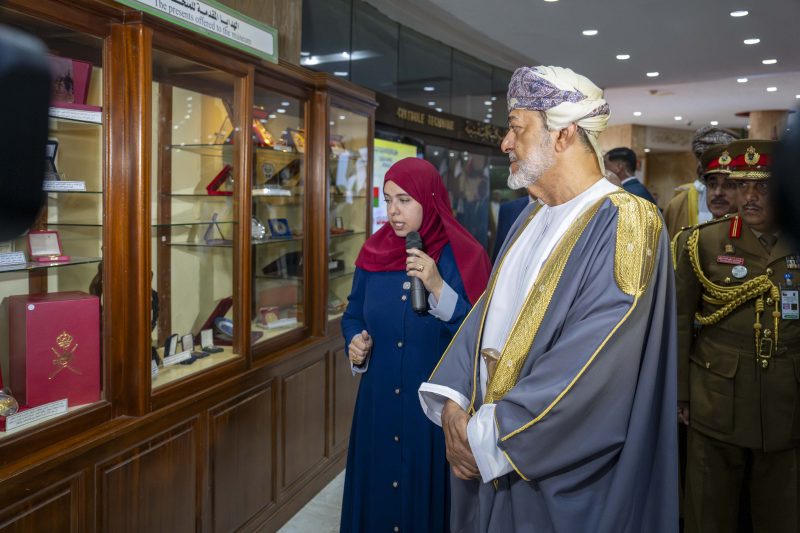 ورافق جلالةَ السُّلطان المعظم خلال الزيارة الوفد الرّسميّ المرافق لجلالتِه.